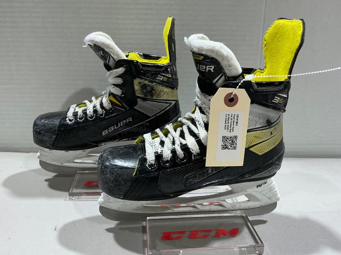 Youth Bauer Supreme 3S Hockey Skates Regular Width 13.5 (Used) 9320