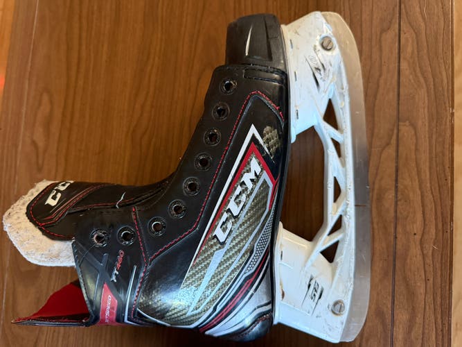 2019 CCM JetSpeed FT460 Hockey Skates Regular Width Size 4.5 (Used)
