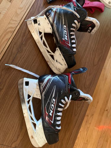 2019 CCM JetSpeed FT470 Hockey Skates Regular Width 6.5 (Used)