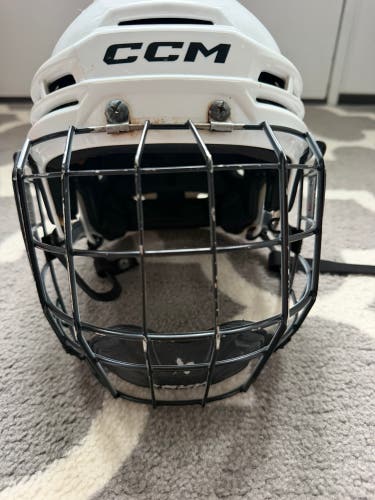 Medium CCM Tacks 720 Helmet (Used)