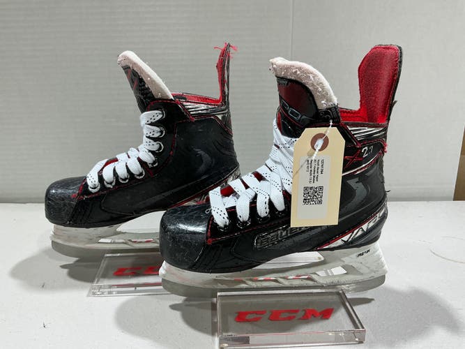 Youth Bauer Vapor X2.7 Hockey Skates Regular Width 13 (Used) 9312