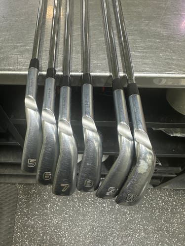 Men's Ping G425 Right Handed Iron Set (Used)
