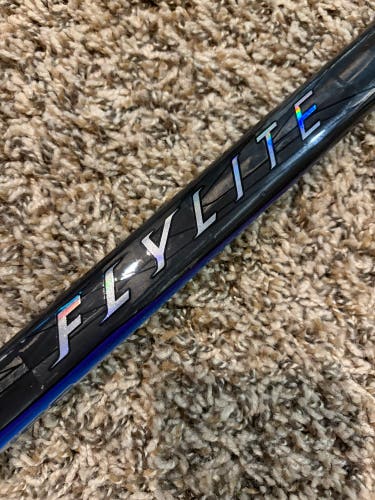 Bauer Vapor Flylite SR Grip LH Hockey Stick P28 77 Flex (New) Black/Blue/Purple
