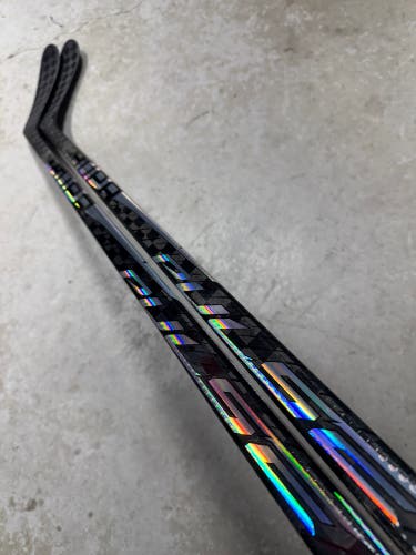 2 PACK 82 Flex P28 Senior Bauer Pulse Right Hand Hockey Stick (New) Pro Stock