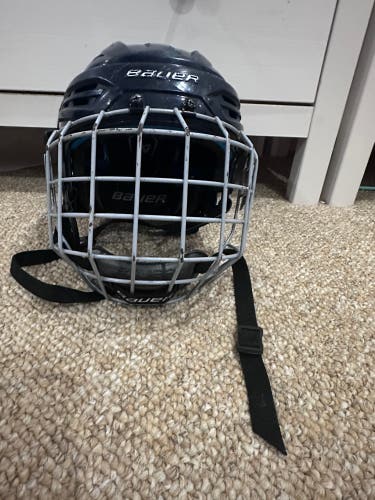 Small Bauer Re-Akt 55 Helmet (Used)