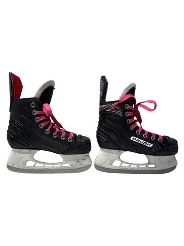 Used Bauer VAPOR X300 Junior Hockey Skate Black And Red Junior 01 11835-S000211572