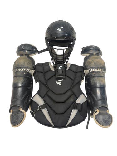Used Easton BLACK MAGIC CATCH SET 7-9 Catchers Chest Protector Black Youth 11835-S000211574