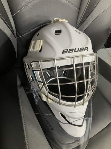 Senior Large 2022 Bauer NME Goalie Mask (Used in one game only)