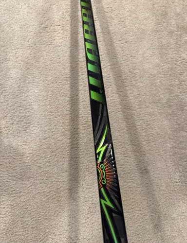 Pro Stock Warrior Alpha Deluxe Grip Hockey Stick Senior Left 95 Flex P92 Foligno