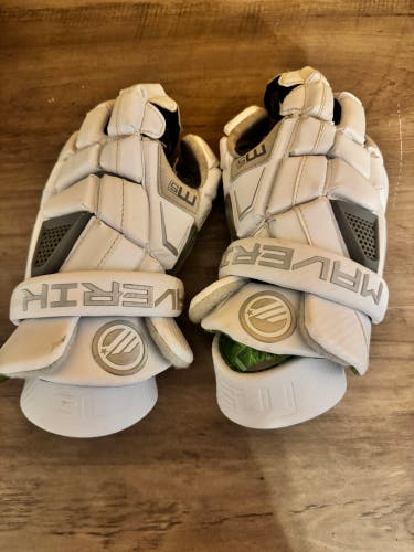 Maverik M5 Lacrosse Gloves (Used)