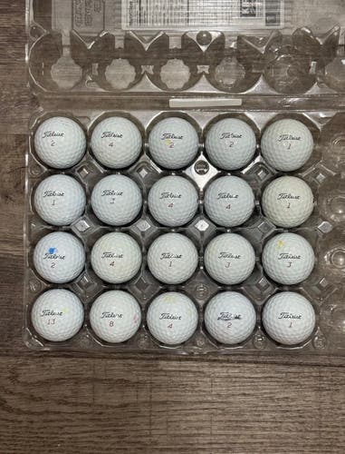 20 Titleist Pro V1x Golf Balls - 4A Near-Mint Condition