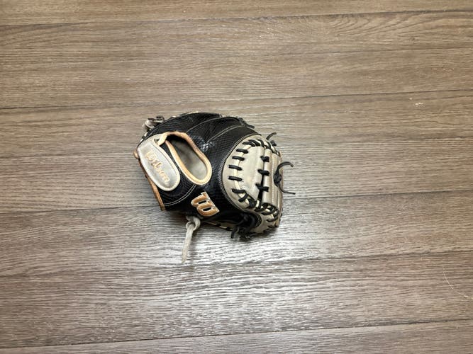 Wilson A2000 PF33 33" Catchers Mitt