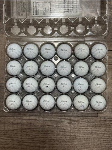 24 Titleist Pro V1x Golf Balls - 4A Near-Mint Condition