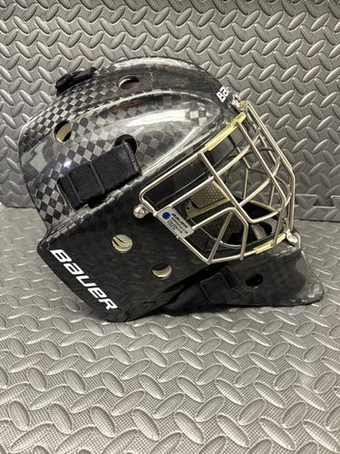 Rare New Old Stock 2017 Bauer Profile 960XPM Black Carbon Large Goalie Mask (New)