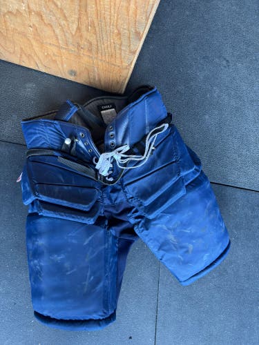 Senior Medium Vaughn Pro Hockey Goalie Pants (Used)