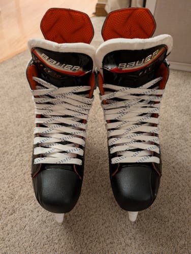 Bauer Vapor Fly30 Hockey Skates Regular Width 7.5 Senior (Used)