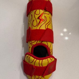 Bruce Bolt Leg Guard-Youth (Used)