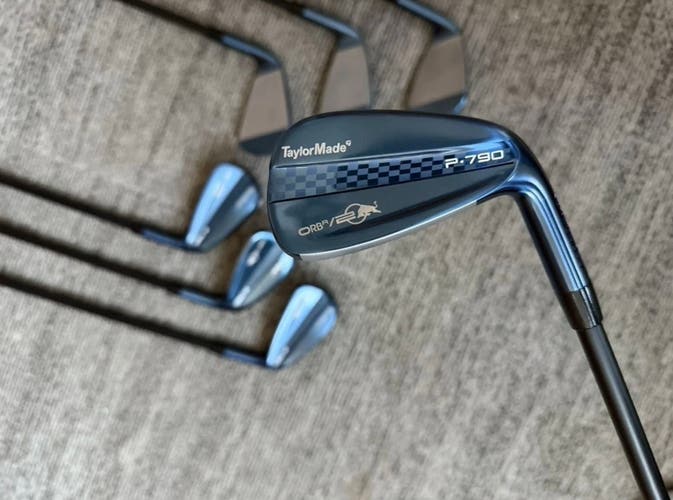 TaylorMade Pursuit Collection Oracle Red Bull P790 4-PW Iron Set (Dynamic
Gold)!