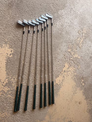 MacGregor tourmaster 3-p iron set