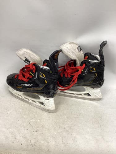 Used Bauer M5 PRO Junior Hockey Skate Junior 02.5 11851-S000050426