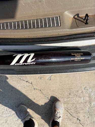 Marucci Pro Cut Maple Bat (-3) 29 oz 32" (Used)
