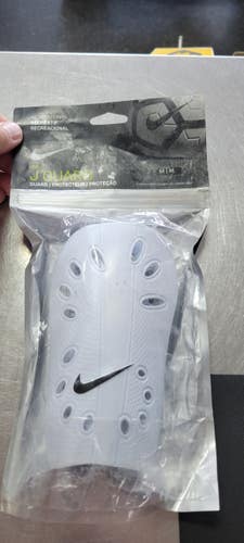 Nike Soccer Shin Guards Junior White MD 11497-S000160910