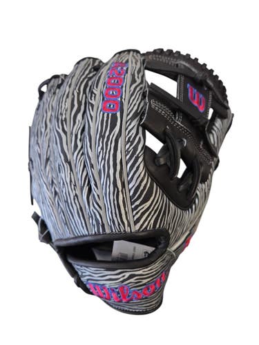 Used Wilson A2000 1975 BB/SB Glove RH Throw None 11 3/4" 11450-S000527720