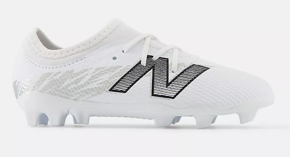 Furon Team JNR FG V8 White Kids 3Y (Big Kids / Youth) Youth New Balance Molded Cleats Cleats (New)