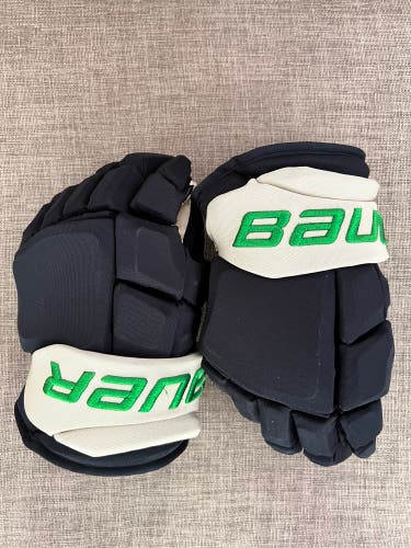 Vancouver Canucks RR Bauer Supreme Ultrasonic Gloves pro stock