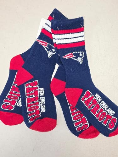 ST107 Youth NFL NEW ENGLAND PATRIOTS LOT of 2 Pair Socks NEW
