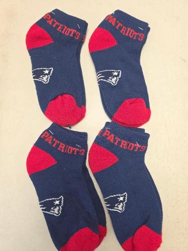 ST110 Youth NFL NEW ENGLAND PATRIOTS LOT of 4 Pair Socks NEW