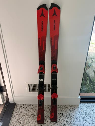 2024 Junior Atomic Redster S9 SL FIS 131 cm Racing Skis With Bindings (Used)