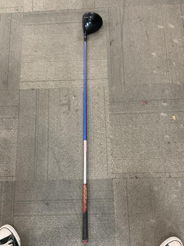 Used Titleist 915D2 Mens Driver RH 10.5 Degree 11614-S000242968