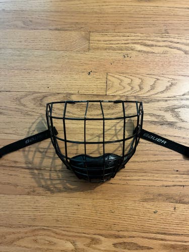 Small Bauer Profile III Facemask Cage (Used)