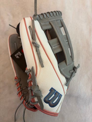 Wilson A2000 LH Softball Glove 12.25" (New)