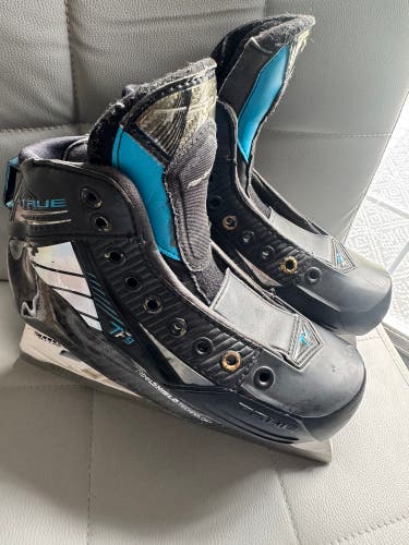 2021 True TF9 Hockey Goalie Skates Regular Width Size 5 (Used)