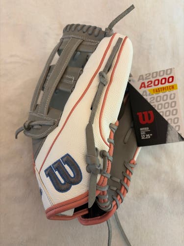 Wilson A2000 RH Outfield Softball Glove 12.25" (New)