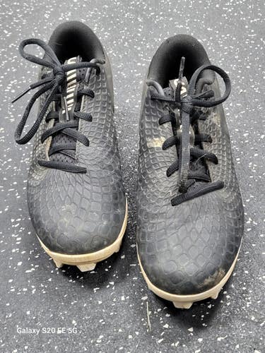 Used Under Armour BASEBALL CLEATS BB/SB Cleats Black Junior 04.5 11849-S000043524