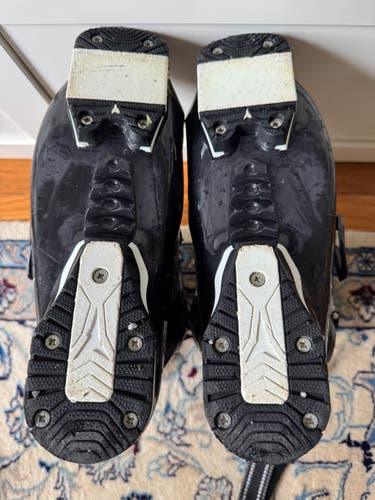 Mondo 25 & 25.5 Kid's Atomic Live Fit Ski Boots Soft Flex (Used)
