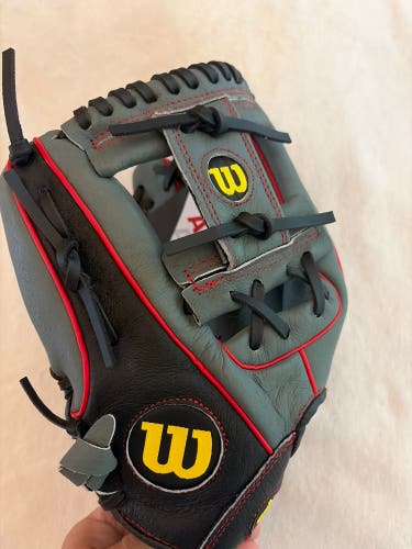 Wilson A450 LH Baseball Glove 11.5" (New)