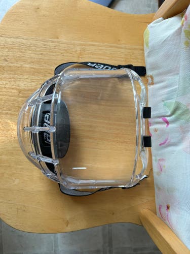 Large Bauer Concept 3 Full Shield Shield (Used)