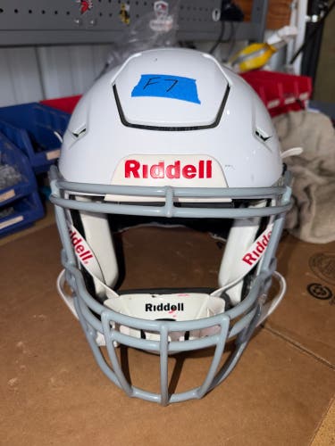 USED RIDDELL FLEX ADULT HELMET - MEDIUM - WHITE METALLIC