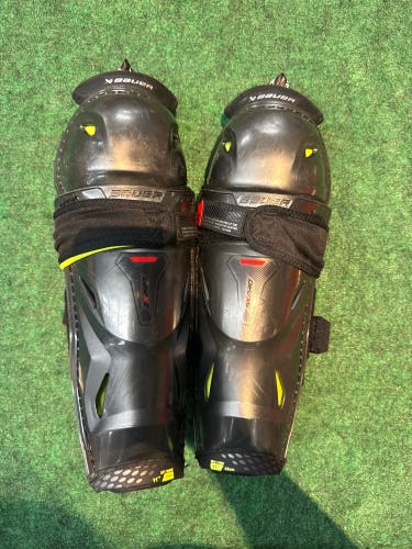 Junior Bauer Vapor 3X Pro Shin Pads 11" (Used)