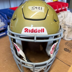 USED RIDDELL FLEX ADULT HELMET - MEDIUM - VEGAS GOLD