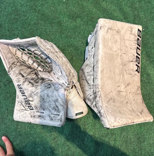 White Senior Bauer Supreme Shadow Goalie Glove & Blocker Set Regular (Used)