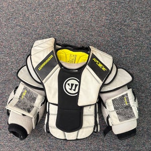 Warrior Ritual RX3 E Goalie Chest Protector (Used) | Junior Small / Medium