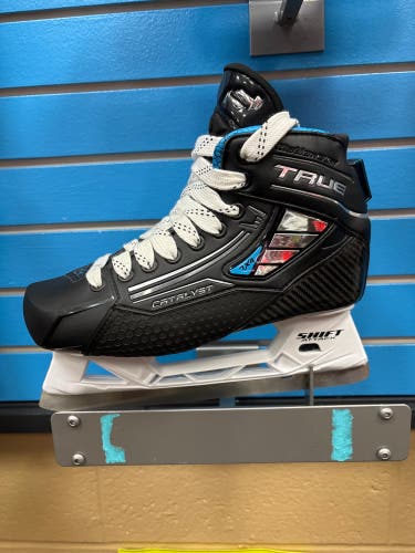 2024 True Catalyst 7x4 Hockey Goalie Skates Regular Width 6.5 (New)