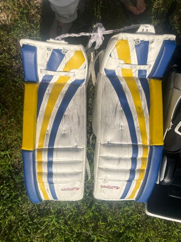 33" CCM Goalie Leg Pads (Used)