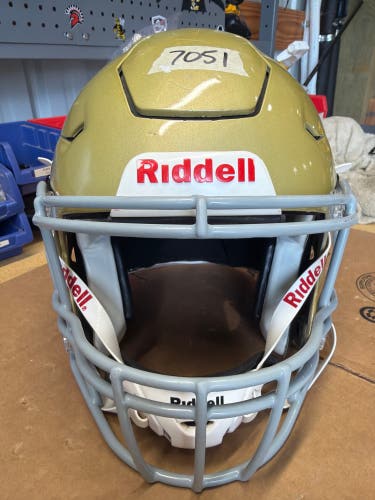 USED RIDDELL FLEX ADULT HELMET - MEDIUM - VEGAS GOLD