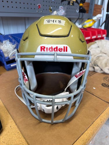 USED RIDDELL FLEX ADULT HELMET - MEDIUM - VEGAS GOLD
